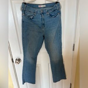 Women’s Light blue Levi’s jeans size 14